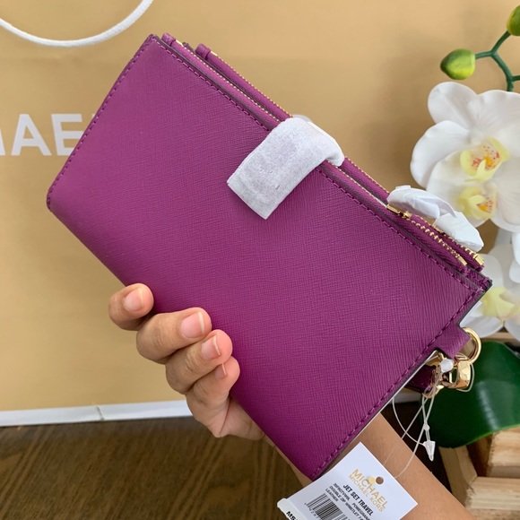 Michael Kors Double Zip Wristlet - Picture 3 of 6